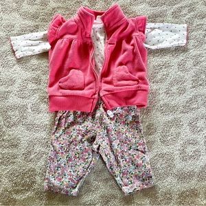 Carter’s matching set baby girl, 3 m, best, onesie and pants